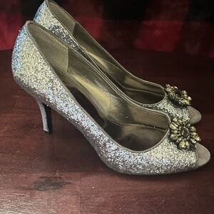 M By MARINELLI Glitter Pewter Event Leather Sole Heels, SZ 8.5M